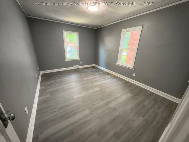 2925 Noyes Avenue, Charleston, WV 25304