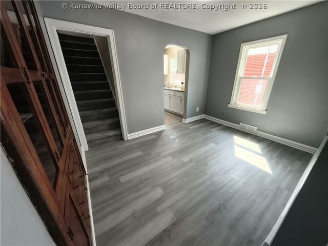 2925 Noyes Avenue, Charleston, WV 25304