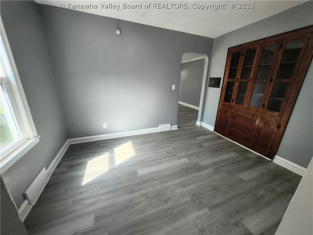 2925 Noyes Avenue, Charleston, WV 25304