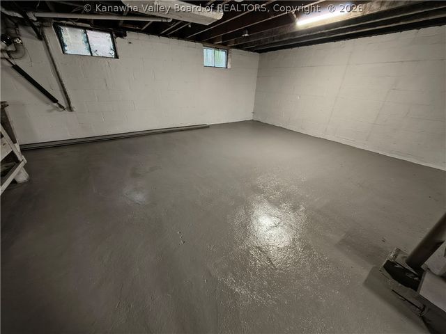 2925 Noyes Avenue, Charleston, WV 25304