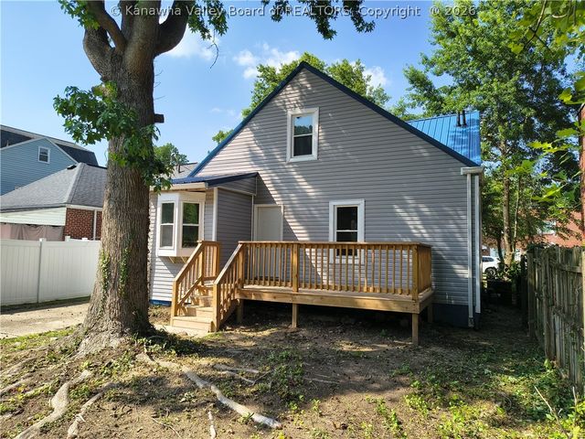 2925 Noyes Avenue, Charleston, WV 25304