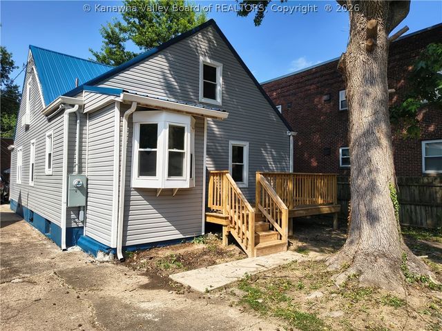 2925 Noyes Avenue, Charleston, WV 25304