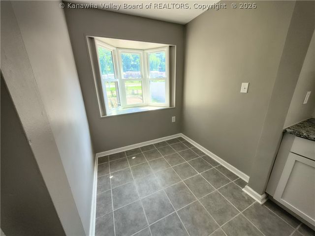 2925 Noyes Avenue, Charleston, WV 25304
