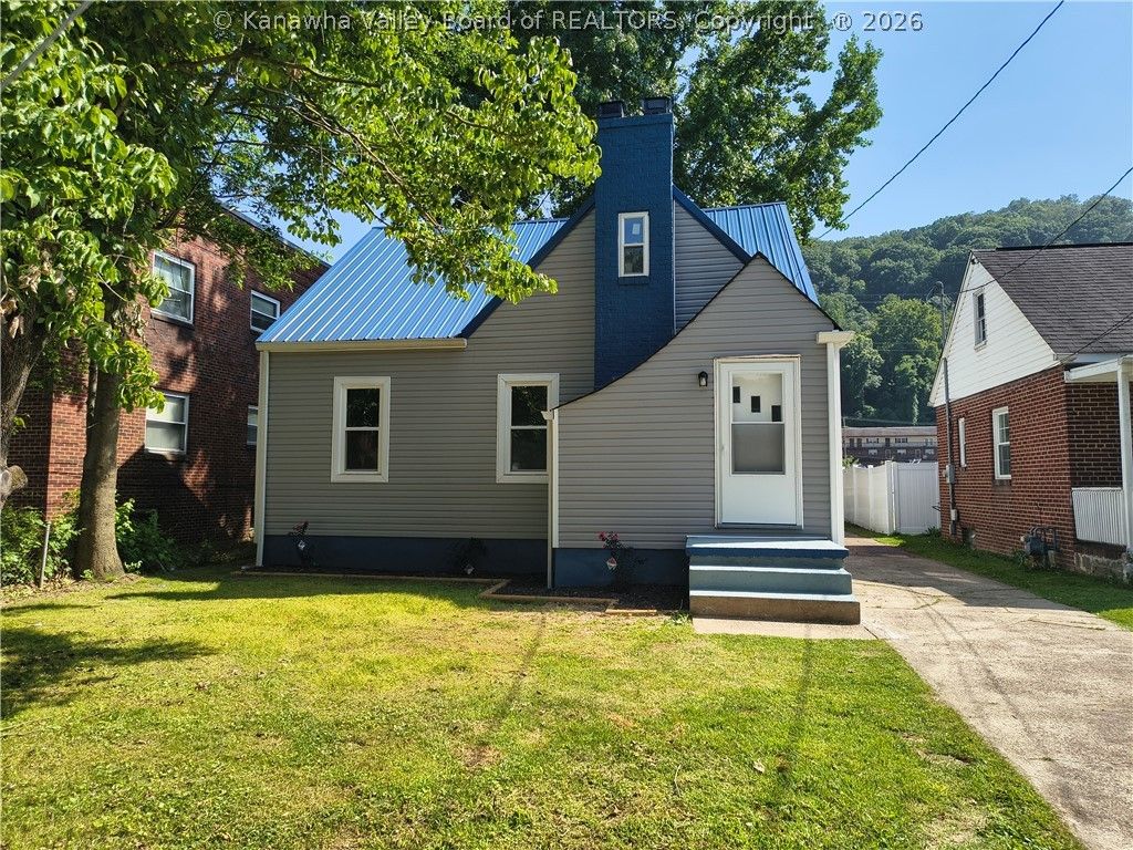 2925 Noyes Avenue, Charleston, WV 25304