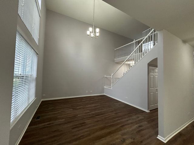 709 Riding Lane, St. Charles, IL 60174