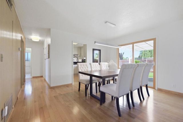 1091 Rockefeller Drive, Sunnyvale, CA 94087