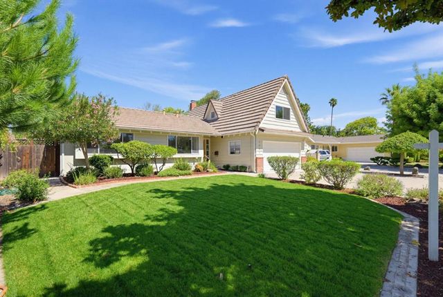 1091 Rockefeller Drive, Sunnyvale, CA 94087