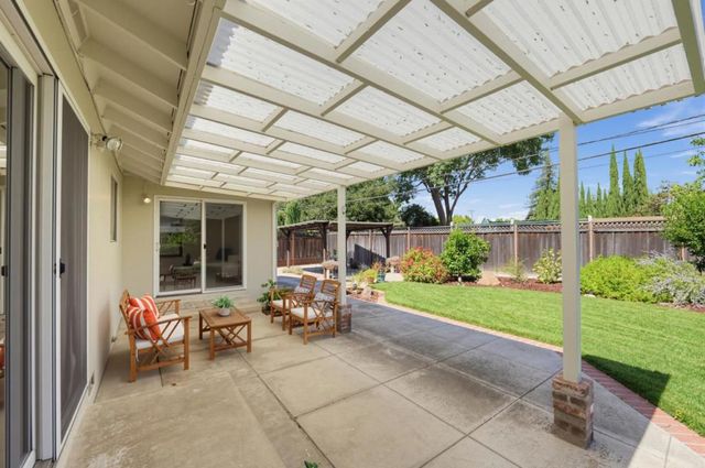 1091 Rockefeller Drive, Sunnyvale, CA 94087