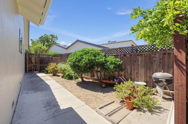 1091 Rockefeller Drive, Sunnyvale, CA 94087