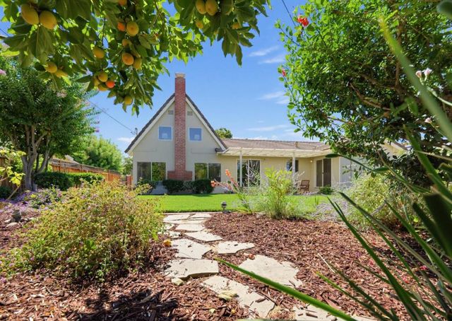 1091 Rockefeller Drive, Sunnyvale, CA 94087