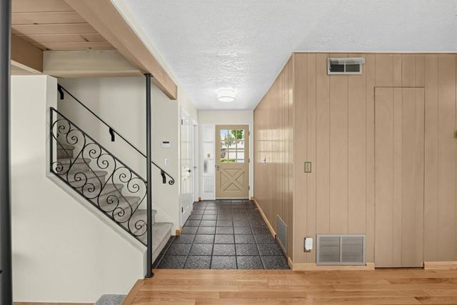 1091 Rockefeller Drive, Sunnyvale, CA 94087