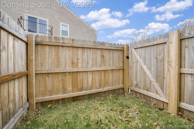 23532 Stonehenge Boulevard, Novi, MI 48375