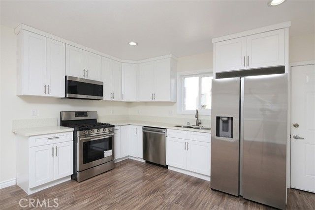 2131 S Cloverdale, Los Angeles, CA 90016