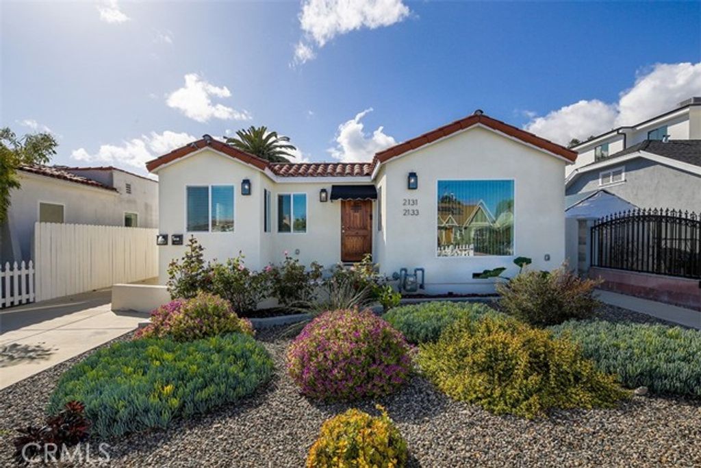 2131 S Cloverdale, Los Angeles, CA 90016