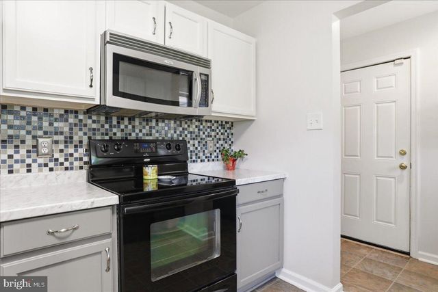 16818 STERLING RD, Williamsport, MD 21795