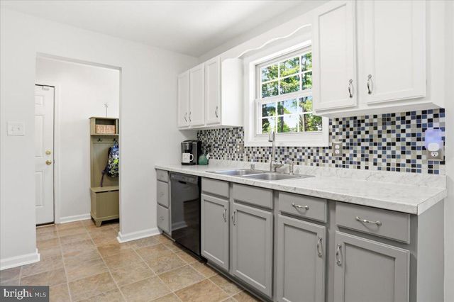 16818 STERLING RD, Williamsport, MD 21795