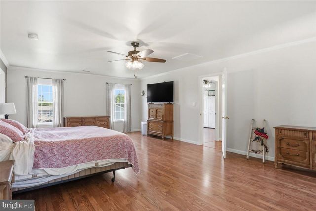 16818 STERLING RD, Williamsport, MD 21795