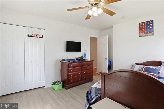 16818 STERLING RD, Williamsport, MD 21795