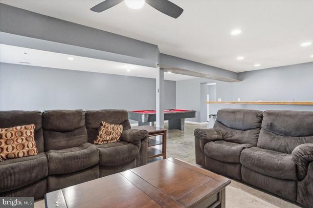 16818 STERLING RD, Williamsport, MD 21795