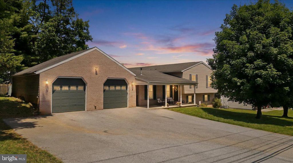 16818 STERLING RD, Williamsport, MD 21795