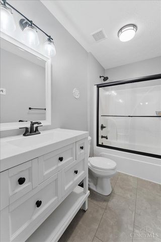 6076 Driftwood Court, Hamilton Twp, OH 45039