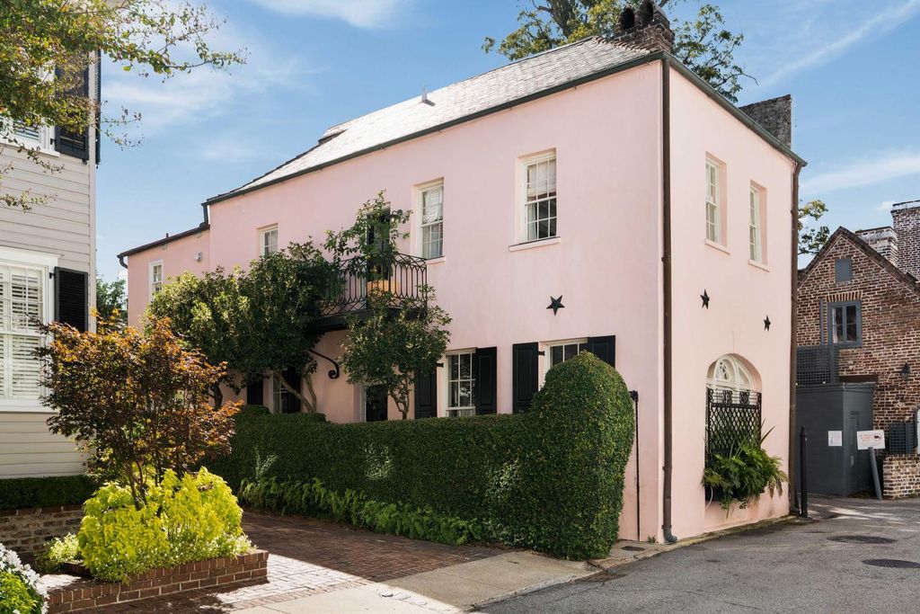 11 Saint Michaels Alley, Charleston, SC 29401