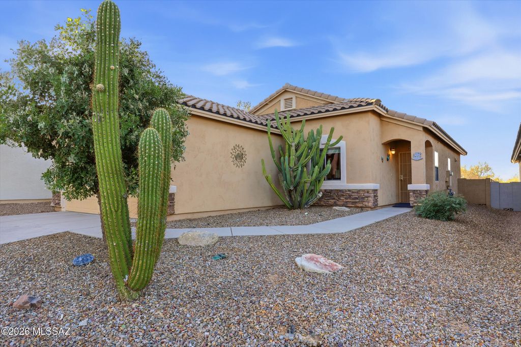 1346 W Via Cerro Colorado, Sahuarita, AZ 85629
