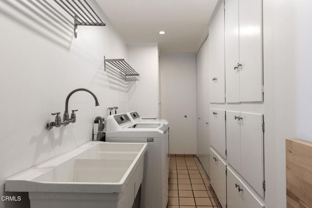 2075 Linda Flora Drive, Los Angeles, CA 90077
