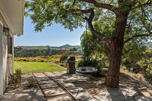 2075 Linda Flora Drive, Los Angeles, CA 90077