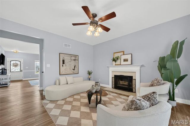 72 Brimstone Corner, O'fallon, MO 63366