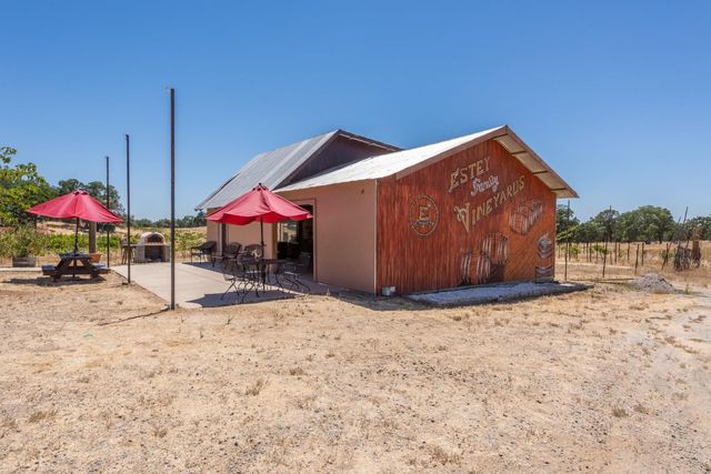 21271 Latrobe Rd, Plymouth, CA 95669