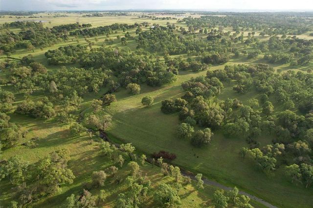 21271 Latrobe Rd, Plymouth, CA 95669