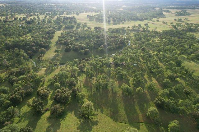 21271 Latrobe Rd, Plymouth, CA 95669