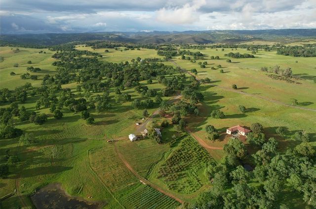 21271 Latrobe Rd, Plymouth, CA 95669