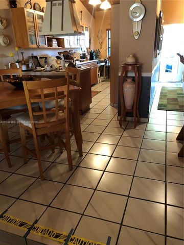 13636 SW 102nd Ln, Miami, FL 33186