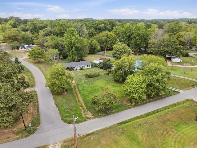 1424 Lockhart Street, Benton, AR 72015