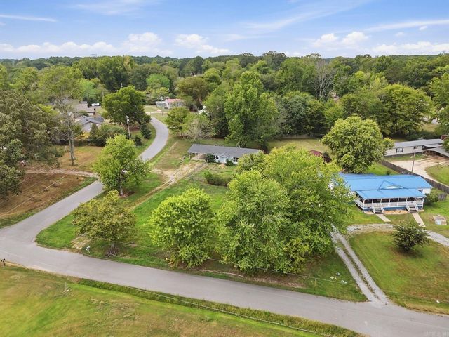 1424 Lockhart Street, Benton, AR 72015