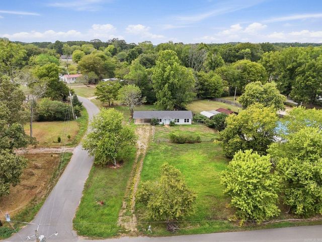 1424 Lockhart Street, Benton, AR 72015