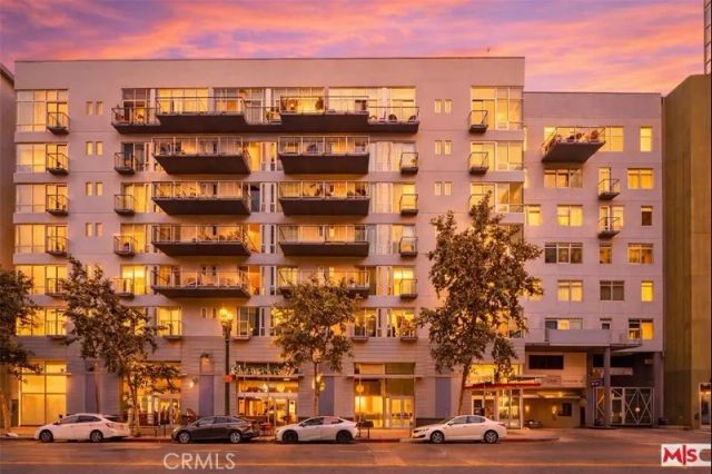 645 W 9th, Los Angeles, CA 90015