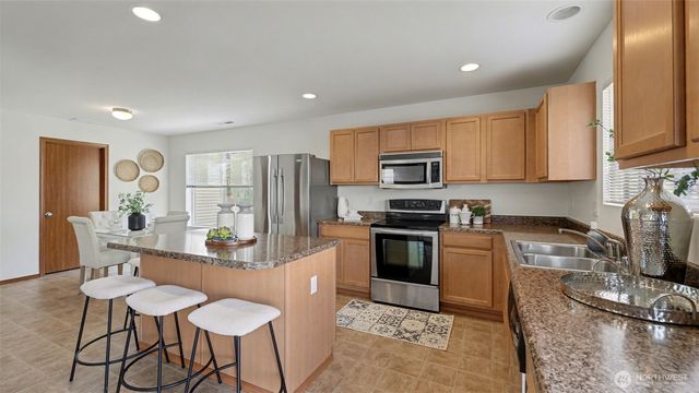 21470 SE 299TH Way, Kent, WA 98042