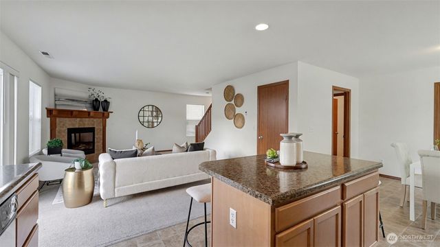 21470 SE 299TH Way, Kent, WA 98042