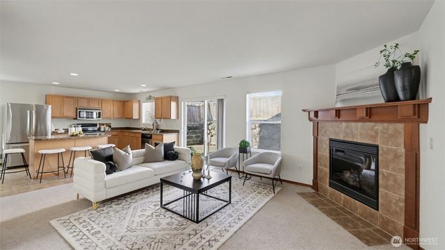 21470 SE 299TH Way, Kent, WA 98042