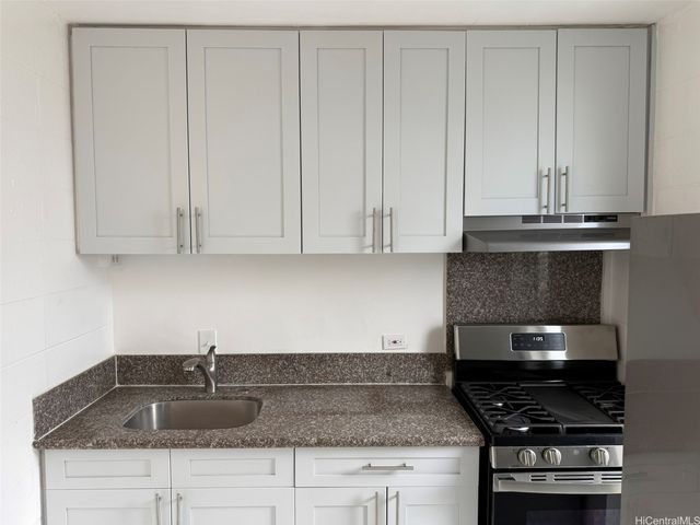 747 Kinau Street 14, Honolulu, HI 96813