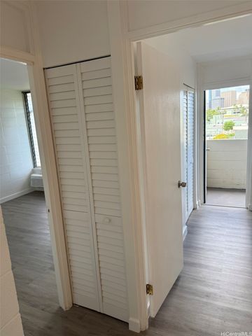 747 Kinau Street 14, Honolulu, HI 96813