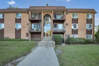 1080 Knoll Lane 305, Hoffman Estates, IL 60169