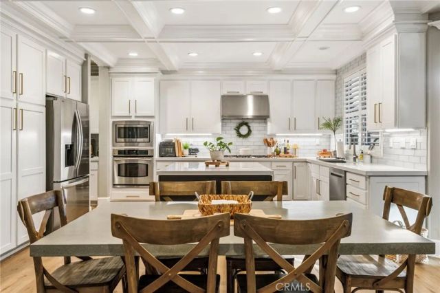 24111 Semillon Lane, Murrieta, CA 92562