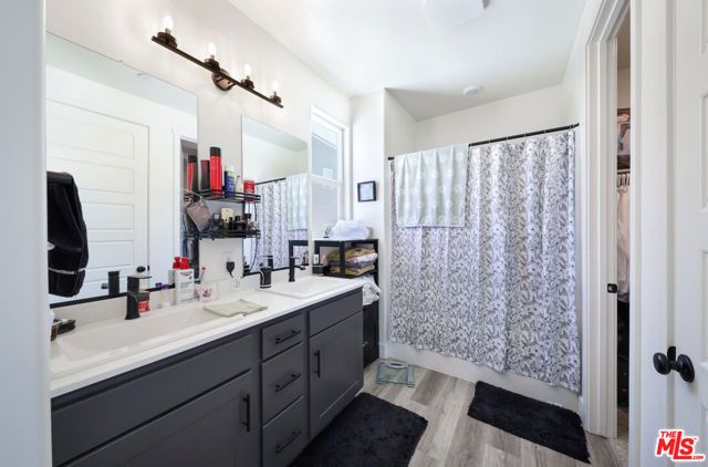 7700 Nigu River Street, Bakersfield, CA 93311