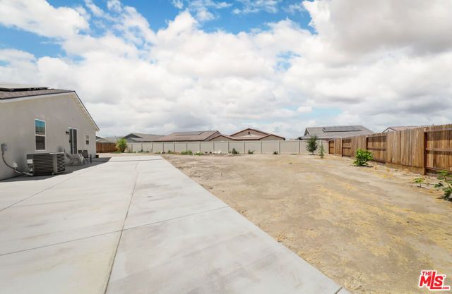 7700 Nigu River Street, Bakersfield, CA 93311