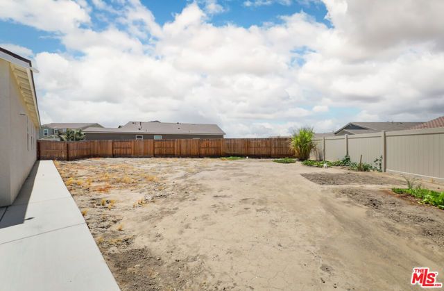 7700 Nigu River Street, Bakersfield, CA 93311