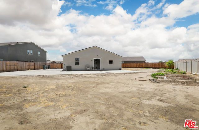 7700 Nigu River Street, Bakersfield, CA 93311